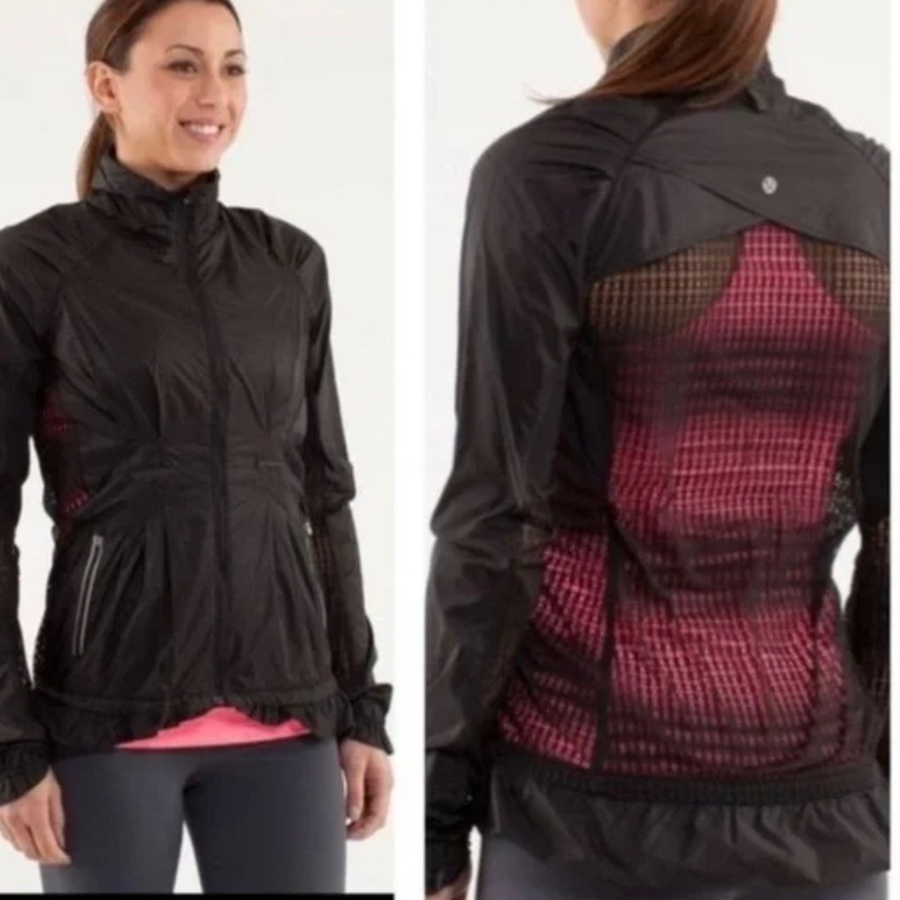 Lululemon Run Wild Jacket Windbreaker Black Full Zip Size 2‎